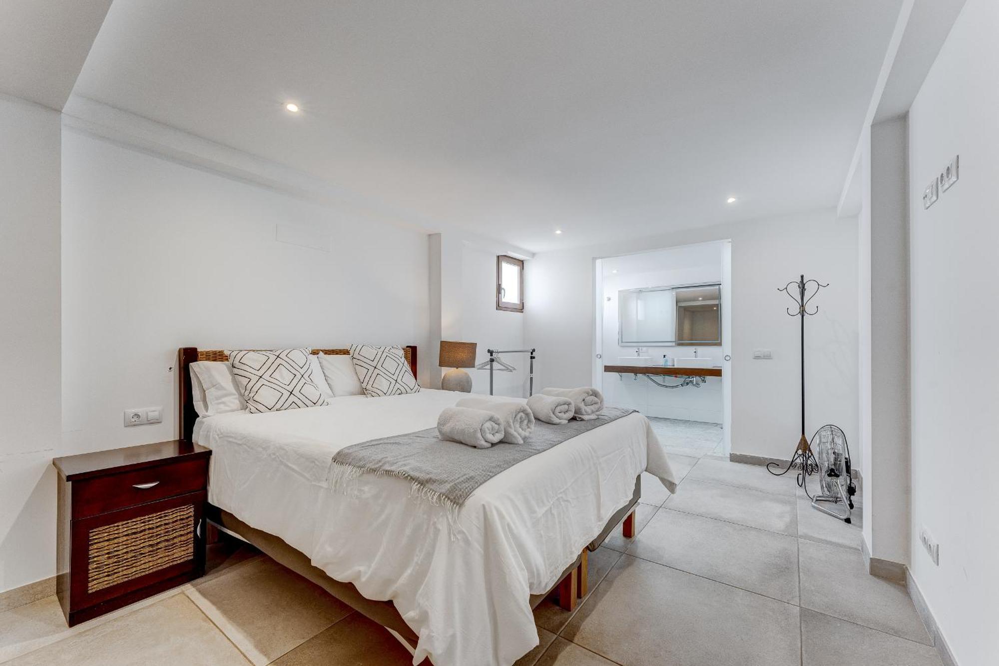 Fabulous Contemporary 5 Bedroom Villa With Private Heated Pool, Sleeps Max 13 Callao Salvaje Dış mekan fotoğraf