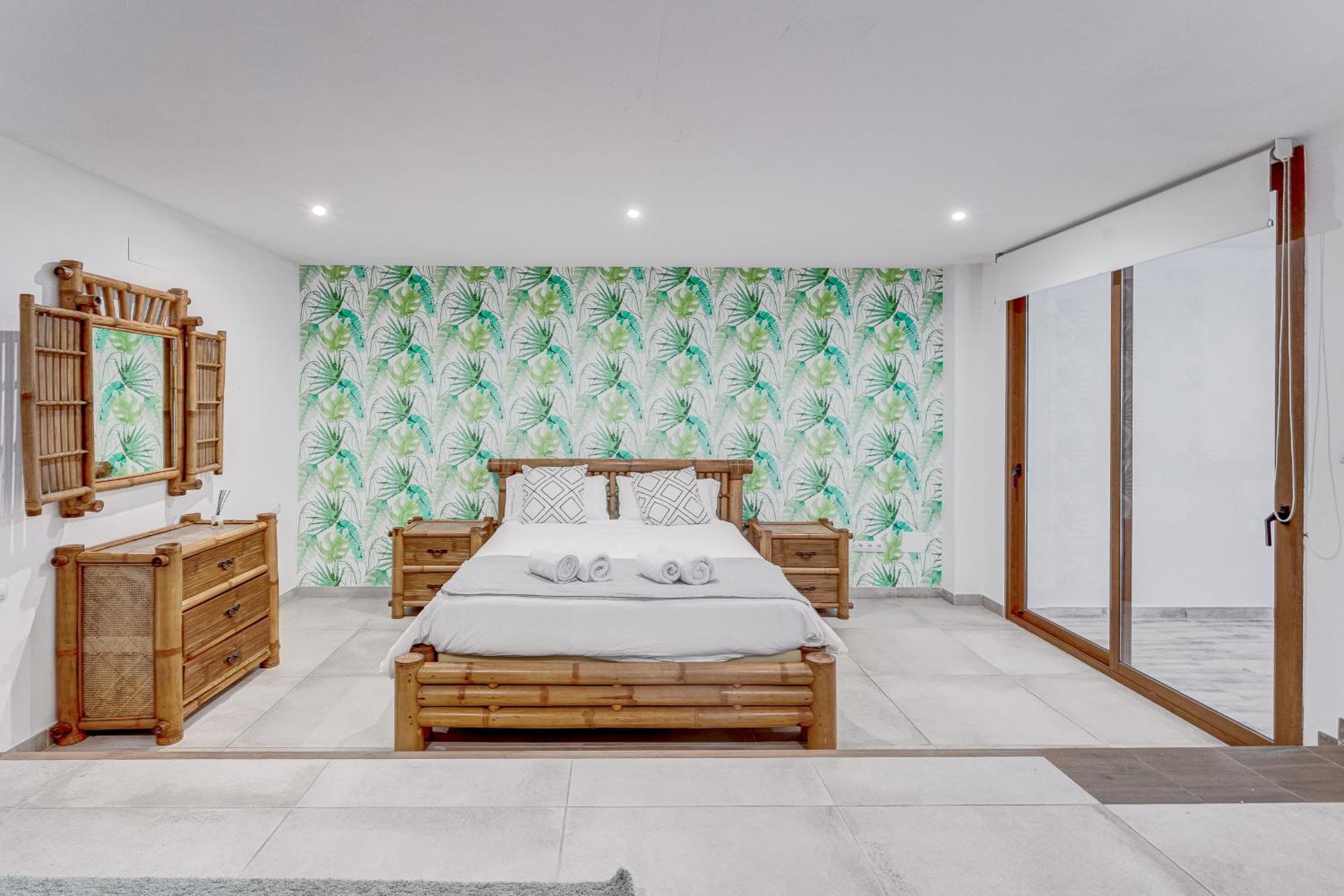 Fabulous Contemporary 5 Bedroom Villa With Private Heated Pool, Sleeps Max 13 Callao Salvaje Dış mekan fotoğraf