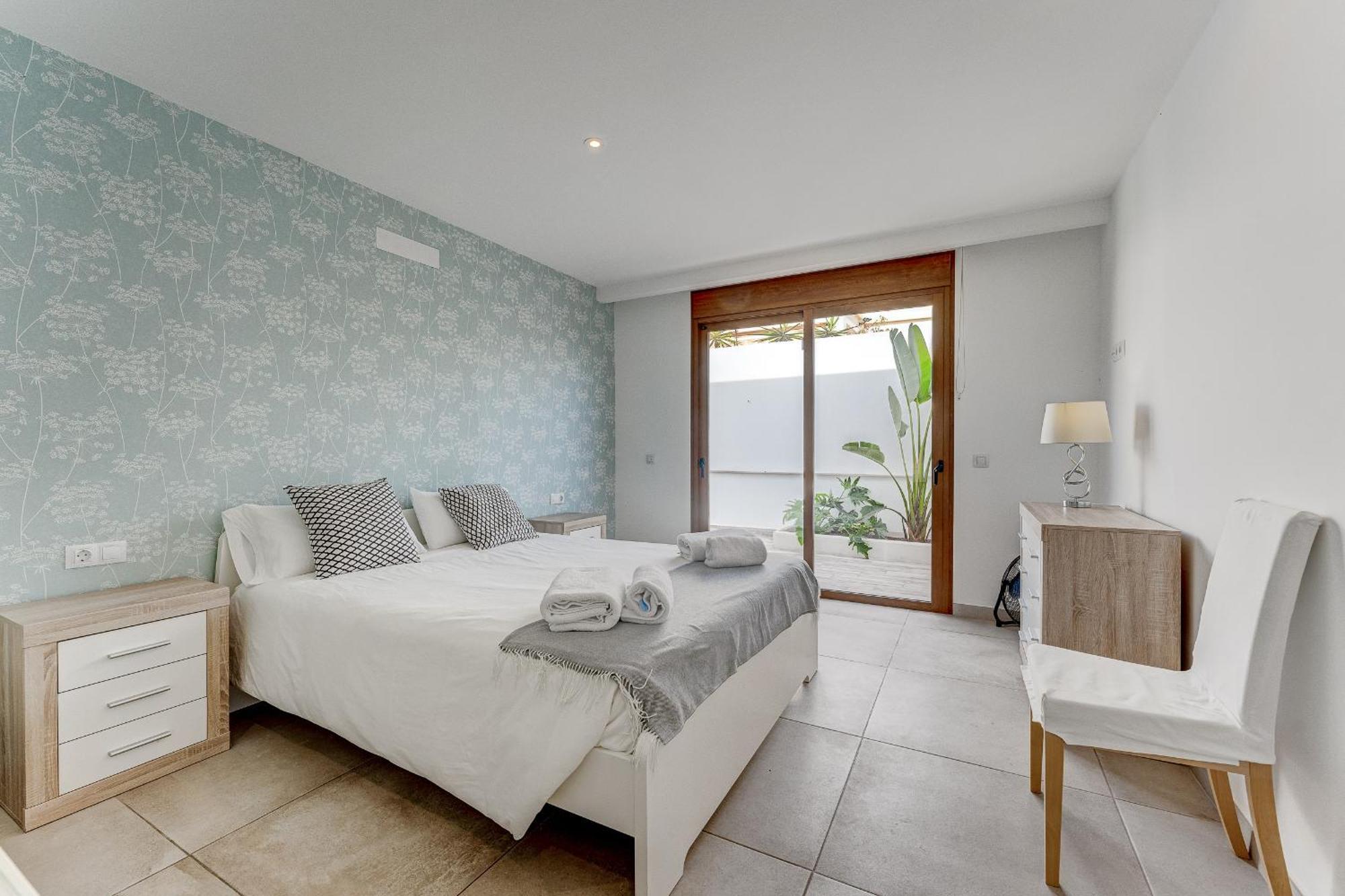 Fabulous Contemporary 5 Bedroom Villa With Private Heated Pool, Sleeps Max 13 Callao Salvaje Dış mekan fotoğraf