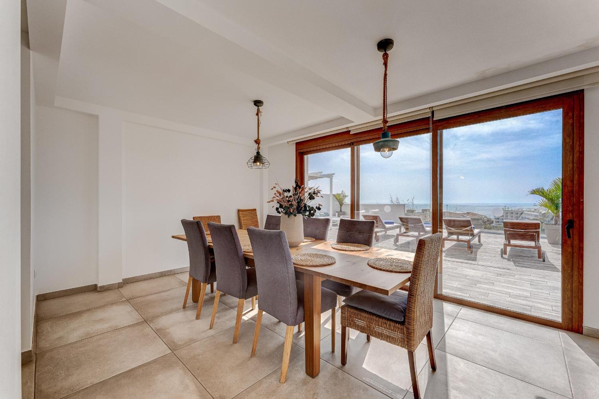 Fabulous Contemporary 5 Bedroom Villa With Private Heated Pool, Sleeps Max 13 Callao Salvaje Dış mekan fotoğraf