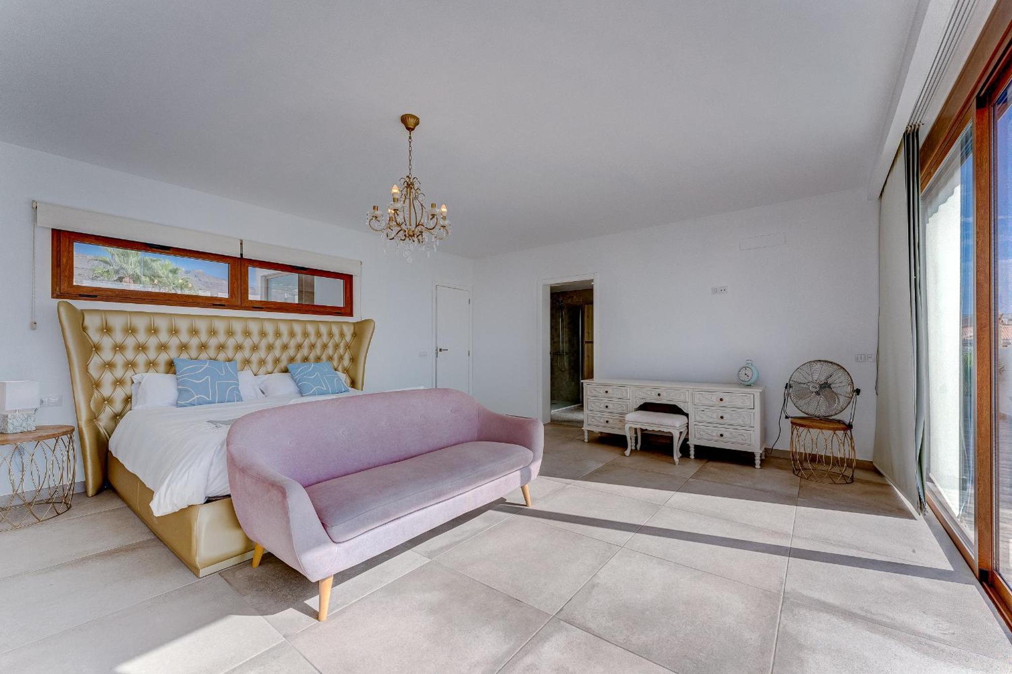 Fabulous Contemporary 5 Bedroom Villa With Private Heated Pool, Sleeps Max 13 Callao Salvaje Dış mekan fotoğraf