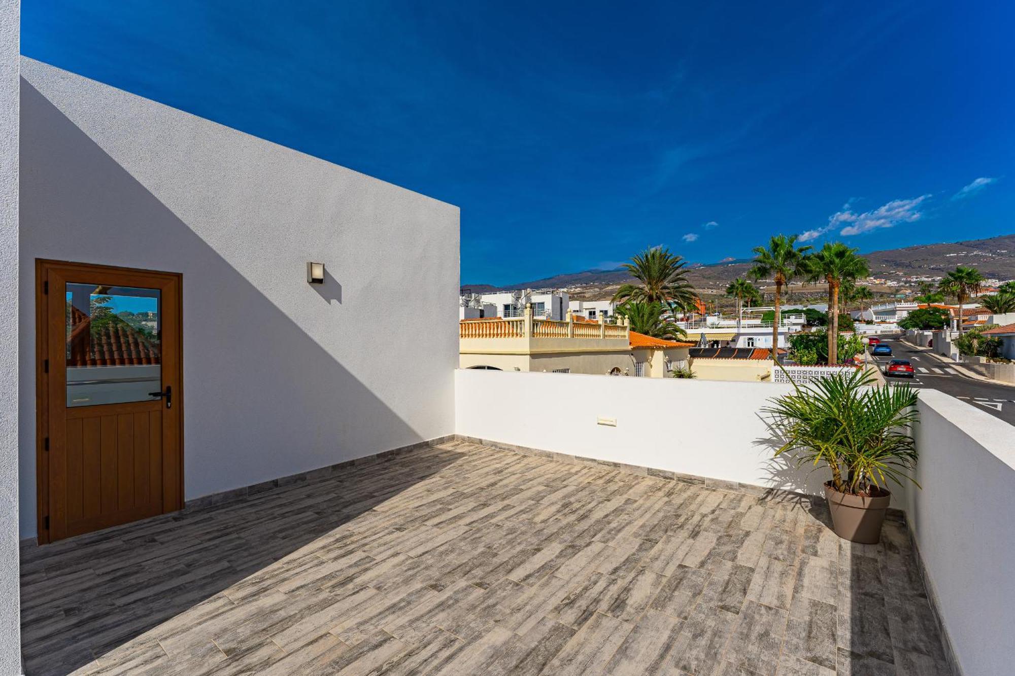 Fabulous Contemporary 5 Bedroom Villa With Private Heated Pool, Sleeps Max 13 Callao Salvaje Dış mekan fotoğraf