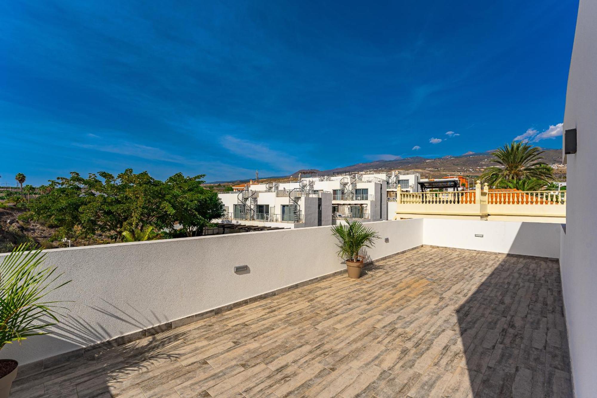 Fabulous Contemporary 5 Bedroom Villa With Private Heated Pool, Sleeps Max 13 Callao Salvaje Dış mekan fotoğraf